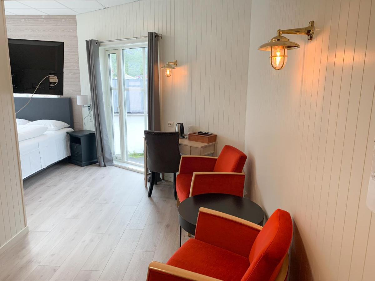 Mefjord Brygge Hotel Mefjordvaer ภายนอก รูปภาพ
