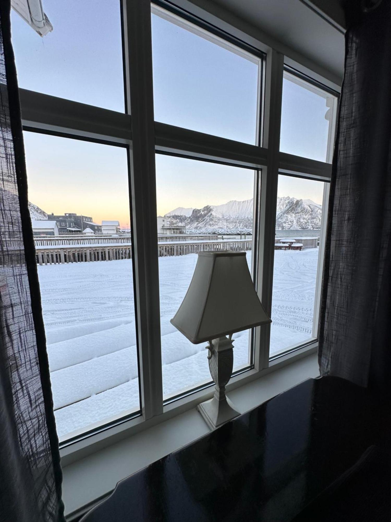 Mefjord Brygge Hotel Mefjordvaer ภายนอก รูปภาพ